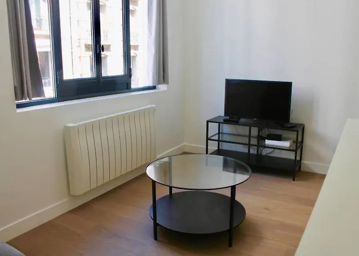 Modern Perfectly Equipped And Renovated Apartman *